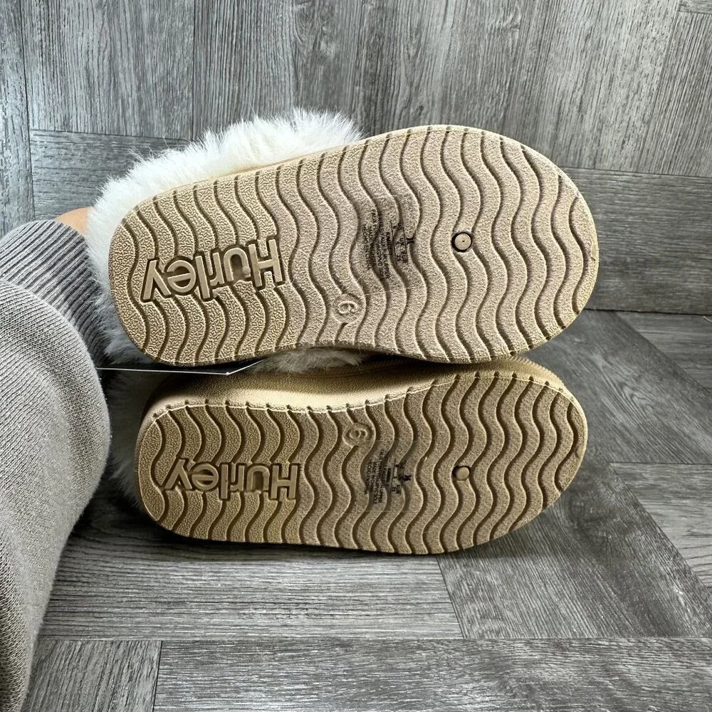 Hurley Kimmie Toddler size 6 Tan Cozy Slip On Slippers